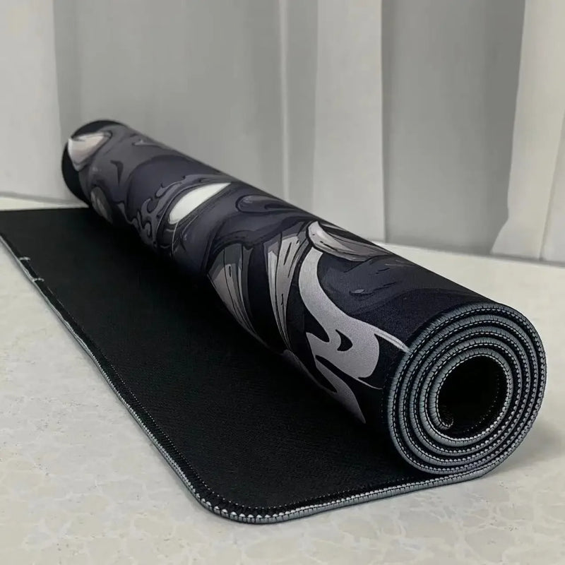 Mouse Pad Gamer Black Oni XXL 900x400 – Antiderrapante e Durável